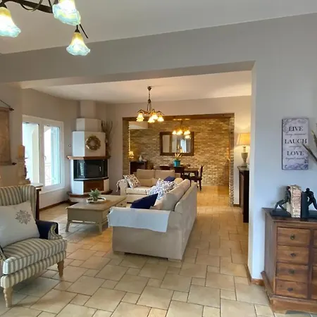 Сasa de vacaciones Han's Maisonette *
